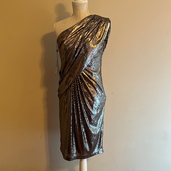 Tadashi Shoji One- Shoulder Gold Sequin Ruched Dress Size: 6
